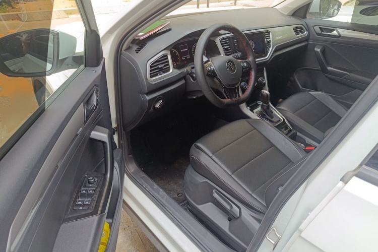 Used Volkswagen T-ROC 2022 280TSI DSG Two-Wheel Drive Elite PLUS Driver Seat