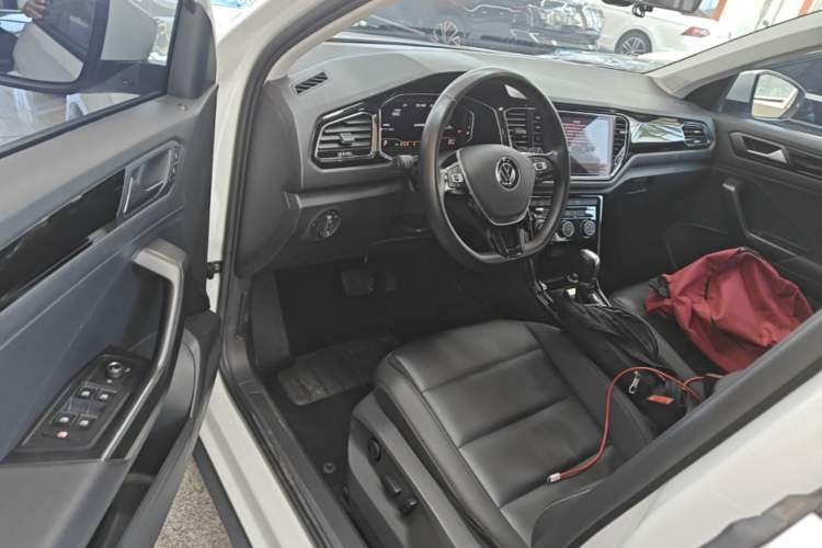 Used Volkswagen T-ROC 2022 280TSI DSG Two-Wheel Drive Elite PLUS Driver Seat