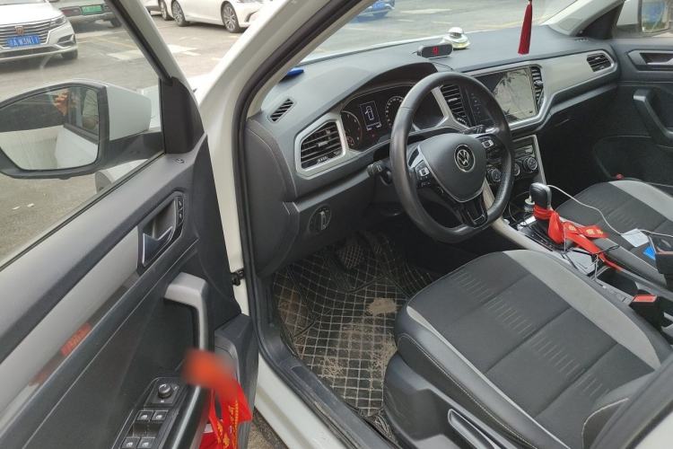 Used Volkswagen T-ROC 2022 280TSI DSG Two-Wheel Drive Elite PLUS Driver Seat