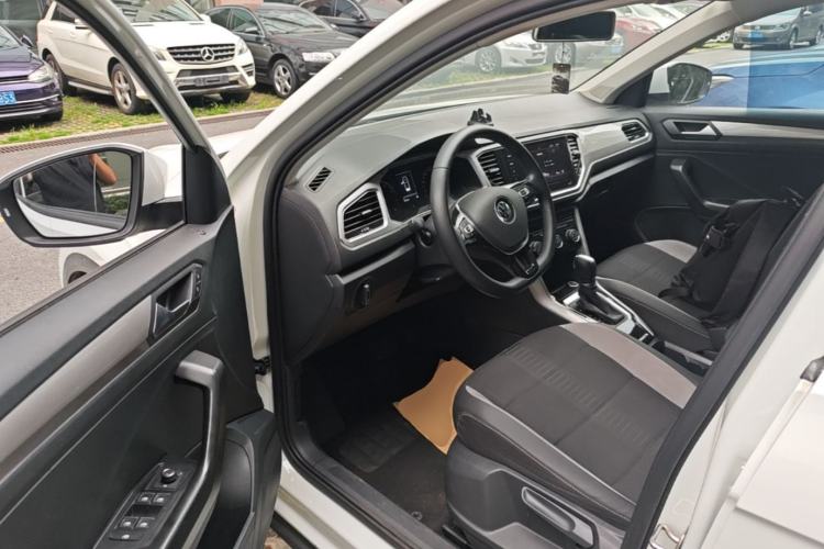 Used Volkswagen T-ROC 2022 280TSI DSG Two-Wheel Drive Elite PLUS Driver Seat