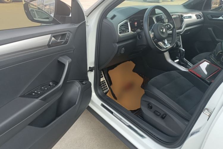 Used Volkswagen T-ROC 2022 280TSI DSG Two-Wheel Drive R-Line Pro PLUS Driver Seat