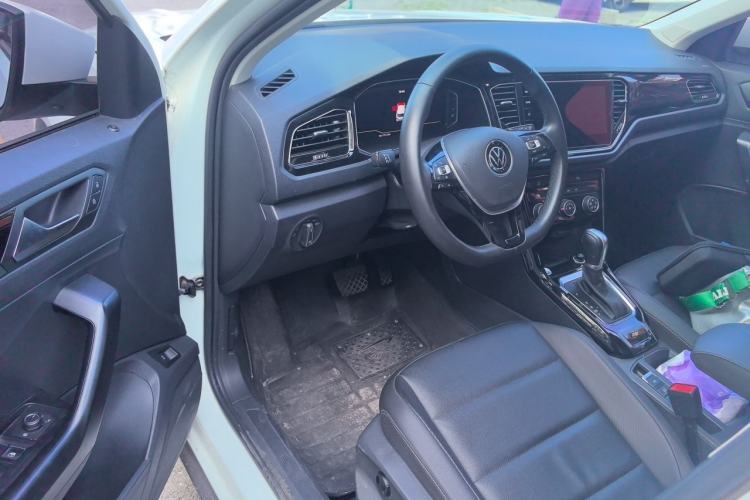 Used Volkswagen T-ROC 2022 280TSI DSG Two-Wheel Drive Comfort PLUS Driver Seat