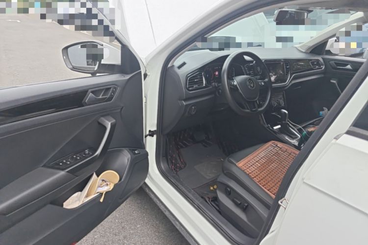 Used Volkswagen T-ROC 2022 280TSI DSG Two-Wheel Drive Comfort PLUS Driver Seat