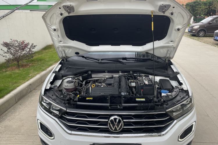 Used Volkswagen T-ROC 2022 280TSI DSG Two-Wheel Drive Elite PLUS Engine Bay
