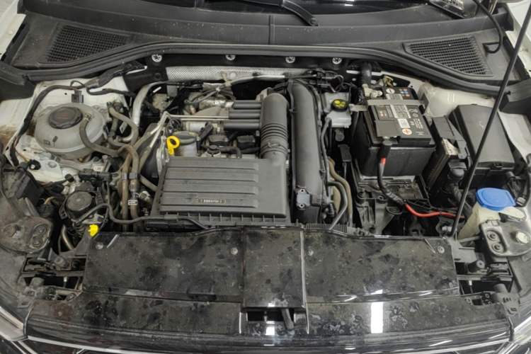 Used Volkswagen T-ROC 2022 280TSI DSG Two-Wheel Drive R-Line Pro PLUS Engine Bay