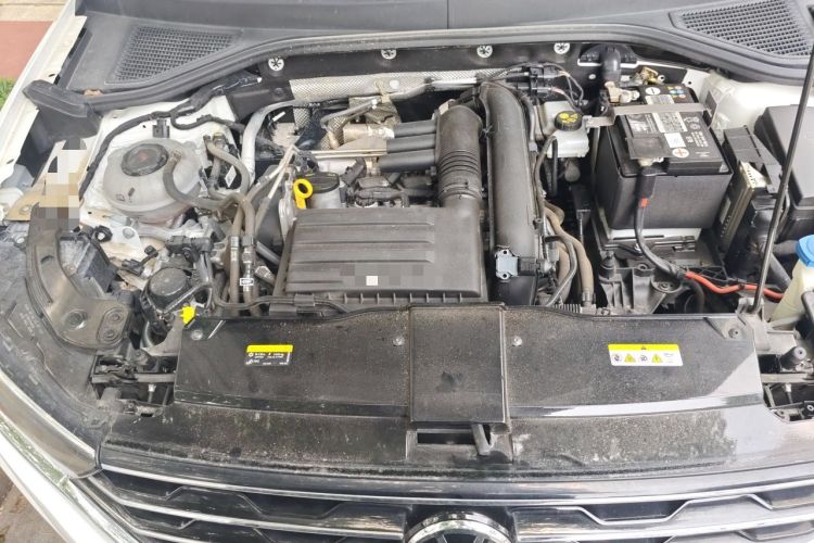 Used Volkswagen T-ROC 2022 280TSI DSG Two-Wheel Drive Elite PLUS Engine Bay
