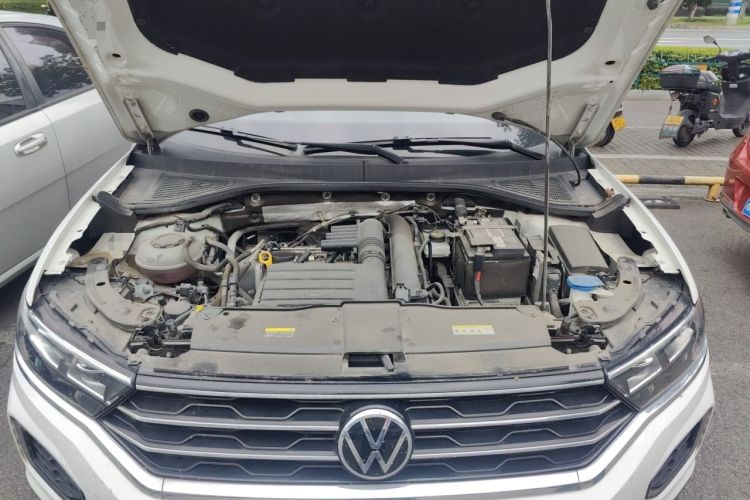 Used Volkswagen T-ROC 2022 280TSI DSG Two-Wheel Drive Elite PLUS Engine Bay