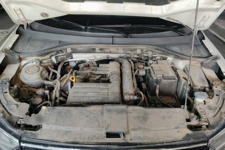 Used Volkswagen T-ROC 2022 280TSI DSG Two-Wheel Drive Elite PLUS Engine Bay