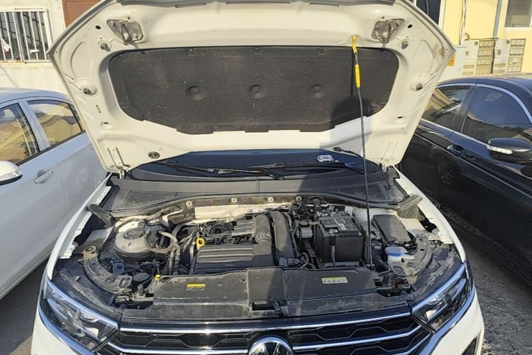 Used Volkswagen T-ROC 2022 280TSI DSG Two-Wheel Drive Elite PLUS Engine Bay