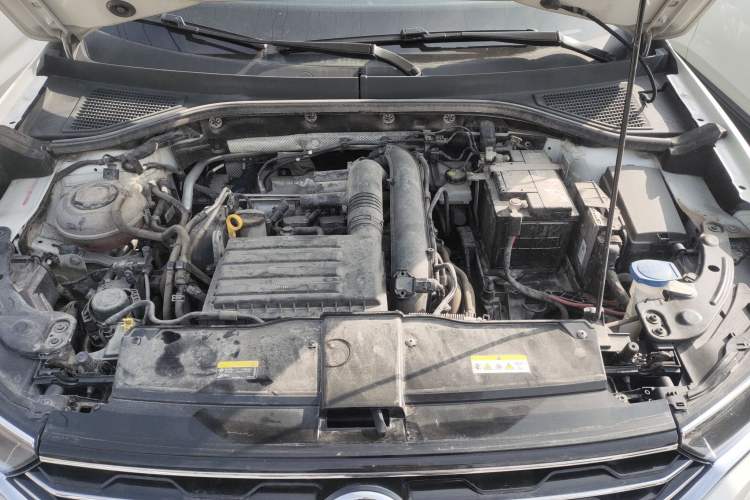 Used Volkswagen T-ROC 2022 280TSI DSG Two-Wheel Drive Elite PLUS Engine Bay