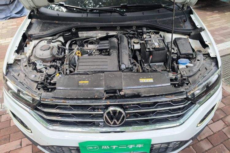 Used Volkswagen T-ROC 2022 280TSI DSG Two-Wheel Drive Elite PLUS Engine Bay