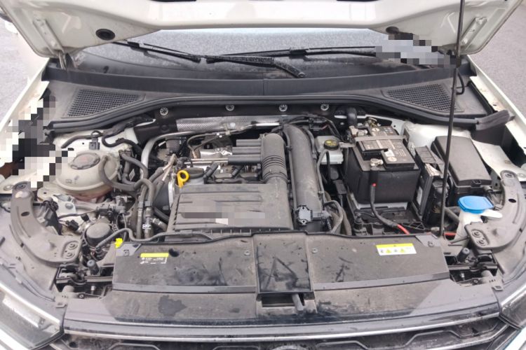 Used Volkswagen T-ROC 2022 280TSI DSG Two-Wheel Drive Comfort PLUS Engine Bay