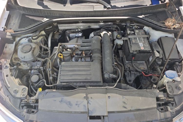 Used Volkswagen T-ROC 2022 280TSI DSG Two-Wheel Drive Comfort PLUS Engine Bay