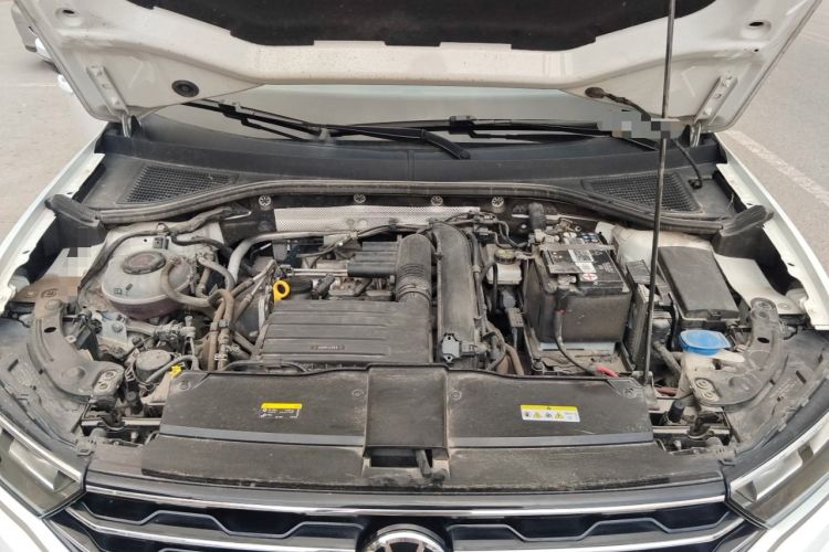 Used Volkswagen T-ROC 2022 280TSI DSG Two-Wheel Drive Comfort PLUS Engine Bay