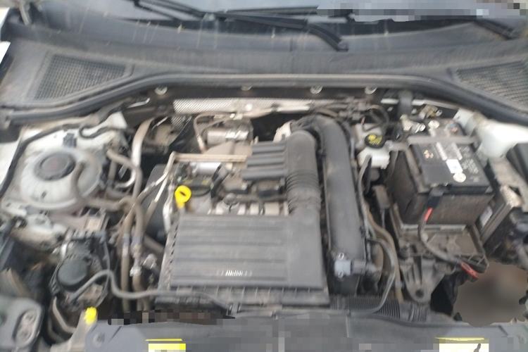 Used Volkswagen T-ROC 2022 280TSI DSG Two-Wheel Drive Elite PLUS Engine Bay
