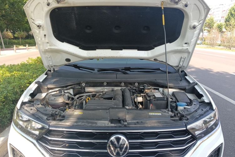 Used Volkswagen T-ROC 2022 280TSI DSG Two-Wheel Drive Elite PLUS Engine Bay