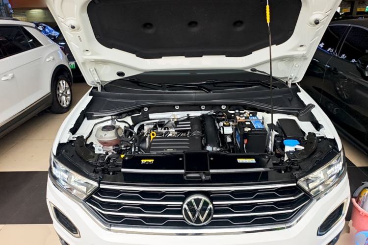 Used Volkswagen T-ROC 2022 280TSI DSG Two-Wheel Drive Elite PLUS Engine Bay