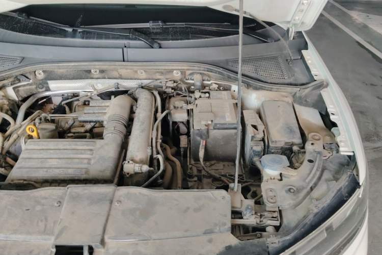 Used Volkswagen T-ROC 2022 280TSI DSG Two-Wheel Drive Elite PLUS Engine Bay Left