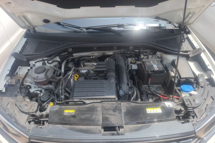 Used Volkswagen T-ROC 2022 280TSI DSG Two-Wheel Drive R-Line Pro PLUS Engine Bay