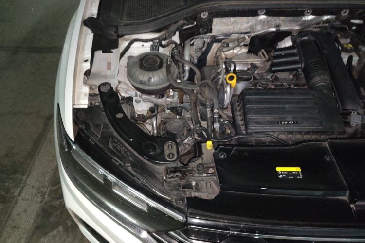 Used Volkswagen T-ROC 2022 280TSI DSG Two-Wheel Drive Elite PLUS Engine Bay Right