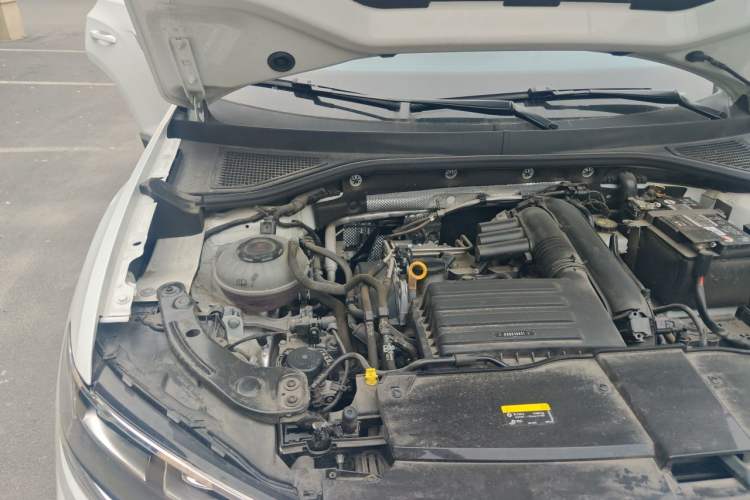 Used Volkswagen T-ROC 2022 280TSI DSG Two-Wheel Drive Elite PLUS Engine Bay Right