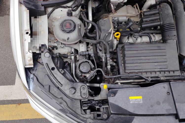 Used Volkswagen T-ROC 2022 280TSI DSG Two-Wheel Drive Comfort PLUS Engine Bay Right