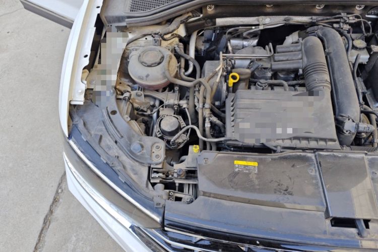 Used Volkswagen T-ROC 2022 280TSI DSG Two-Wheel Drive Elite PLUS Engine Bay Right