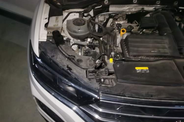 Used Volkswagen T-ROC 2022 280TSI DSG Two-Wheel Drive Comfort PLUS Engine Bay Right