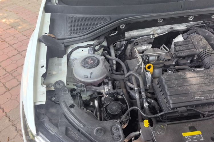 Used Volkswagen T-ROC 2022 280TSI DSG Two-Wheel Drive Comfort PLUS Engine Bay Right