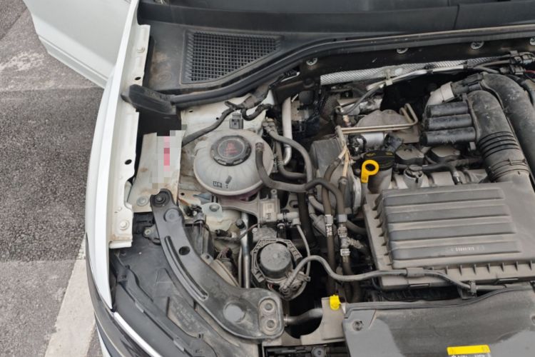 Used Volkswagen T-ROC 2022 280TSI DSG Two-Wheel Drive R-Line Pro PLUS Engine Bay Right