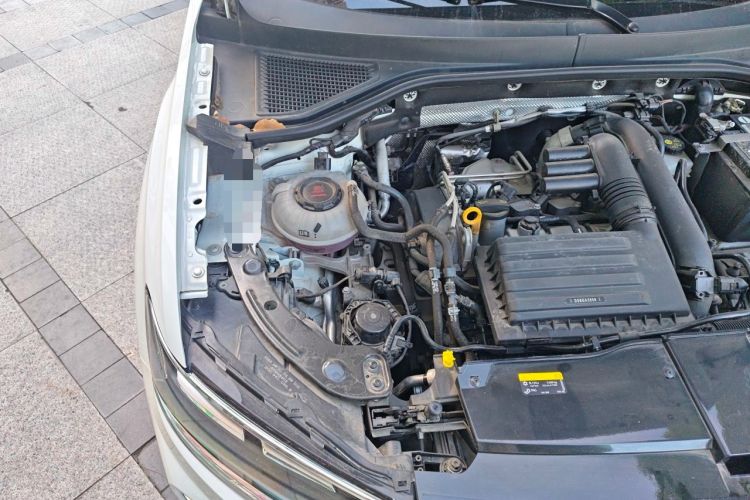 Used Volkswagen T-ROC 2022 280TSI DSG Two-Wheel Drive Elite PLUS Engine Bay Right