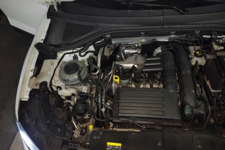 Used Volkswagen T-ROC 2022 280TSI DSG Two-Wheel Drive Elite PLUS Engine Bay Right