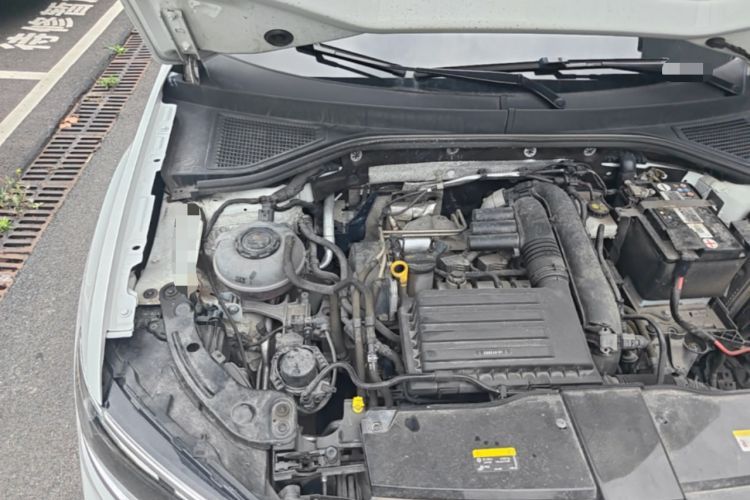 Used Volkswagen T-ROC 2022 280TSI DSG Two-Wheel Drive Comfort PLUS Engine Bay Right