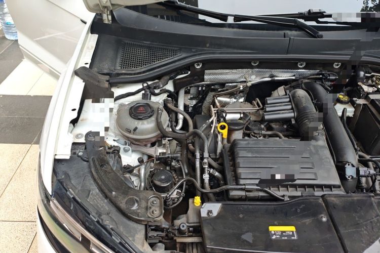 Used Volkswagen T-ROC 2022 280TSI DSG Two-Wheel Drive R-Line Pro PLUS Engine Bay Right
