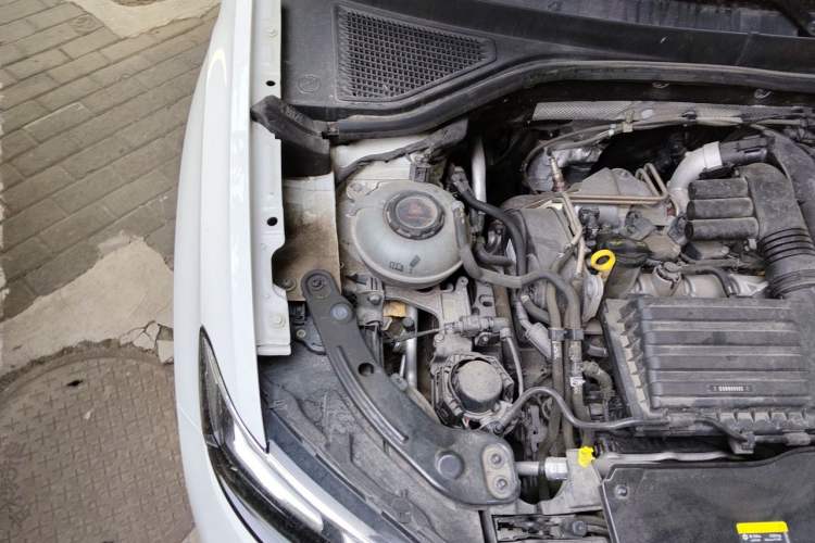 Used Volkswagen T-ROC 2022 280TSI DSG Two-Wheel Drive R-Line Pro PLUS Engine Bay Right