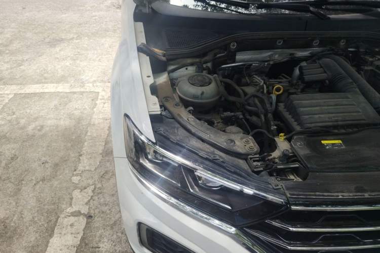 Used Volkswagen T-ROC 2022 280TSI DSG Two-Wheel Drive Elite PLUS Engine Bay Right