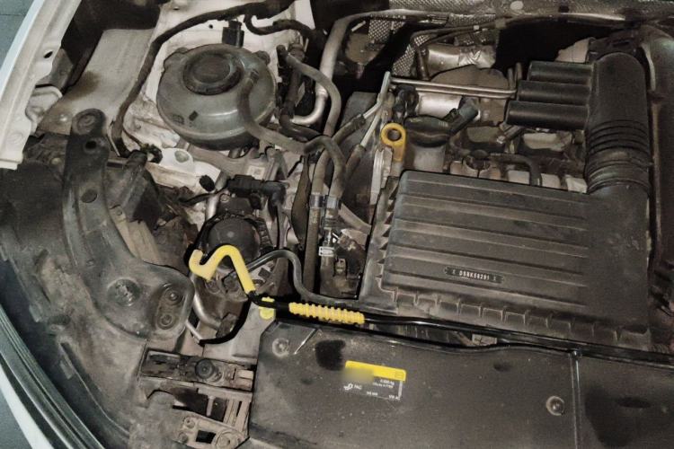 Used Volkswagen T-ROC 2022 280TSI DSG Two-Wheel Drive Elite PLUS Engine Bay Right