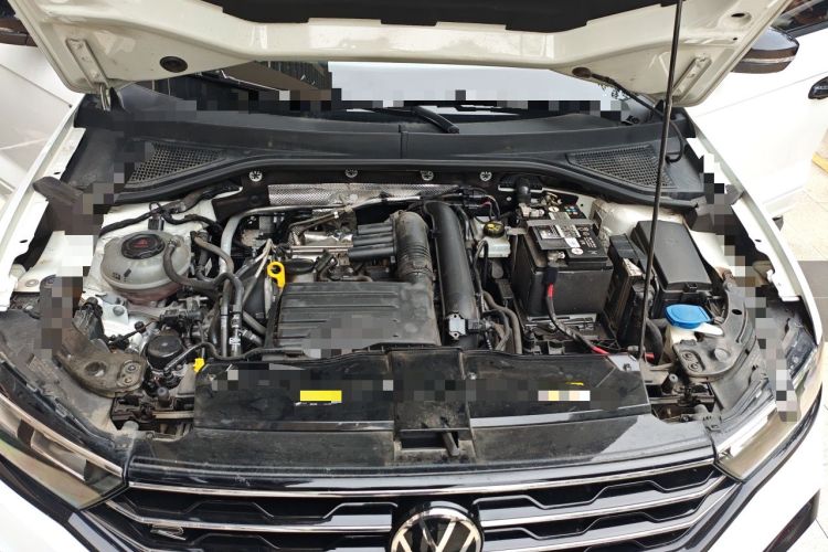 Used Volkswagen T-ROC 2022 280TSI DSG Two-Wheel Drive R-Line Pro PLUS Engine Bay