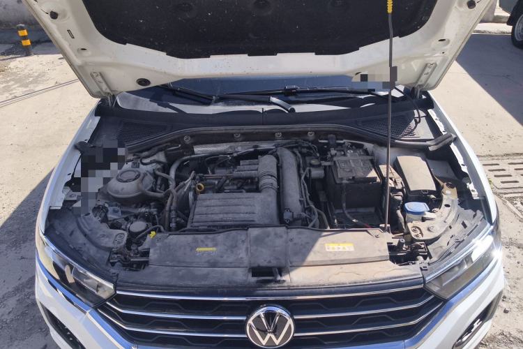 Used Volkswagen T-ROC 2022 280TSI DSG Two-Wheel Drive Elite PLUS Engine Bay