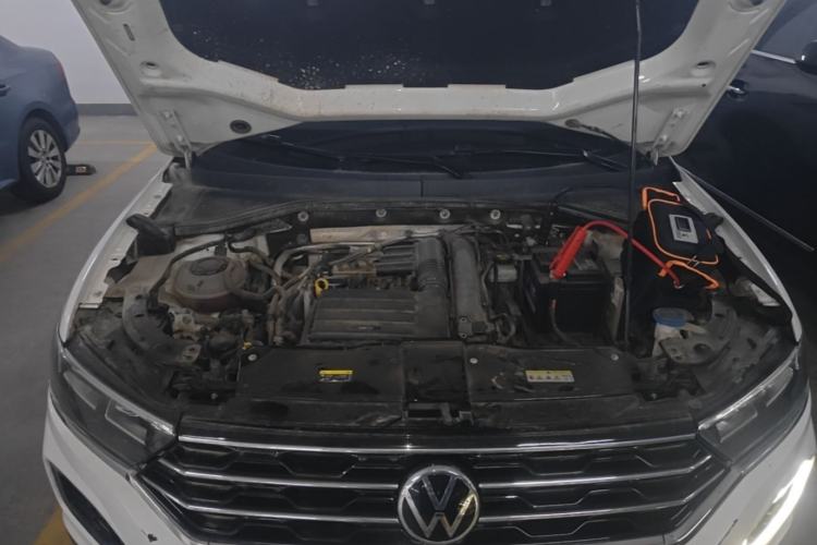 Used Volkswagen T-ROC 2022 280TSI DSG Two-Wheel Drive Elite PLUS Engine Bay