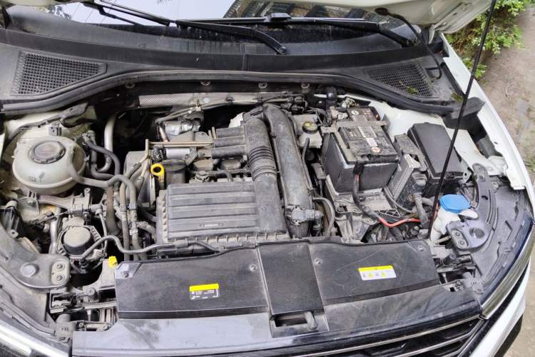 Used Volkswagen T-ROC 2022 280TSI DSG Two-Wheel Drive R-Line Pro PLUS Engine Bay