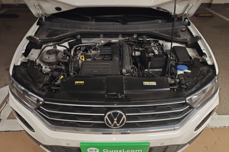 Used Volkswagen T-ROC 2022 280TSI DSG Two-Wheel Drive Comfort PLUS Engine Bay