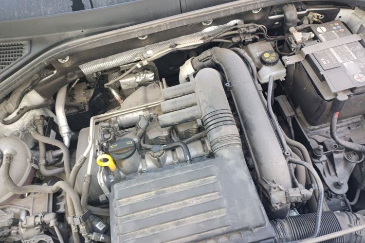 Used Volkswagen T-ROC 2022 280TSI DSG Two-Wheel Drive Comfort PLUS Engine Bay