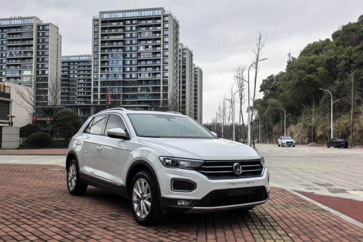 Used Volkswagen T-ROC 2022 280TSI DSG Two-Wheel Drive Elite PLUS Exterior 2