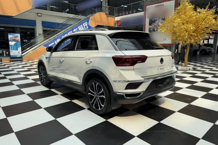 Used Volkswagen T-ROC 2022 280TSI DSG Two-Wheel Drive Comfort PLUS Exterior 2