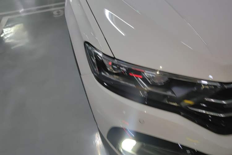 Used Volkswagen T-ROC 2022 280TSI DSG Two-Wheel Drive R-Line Pro PLUS Exterior 3