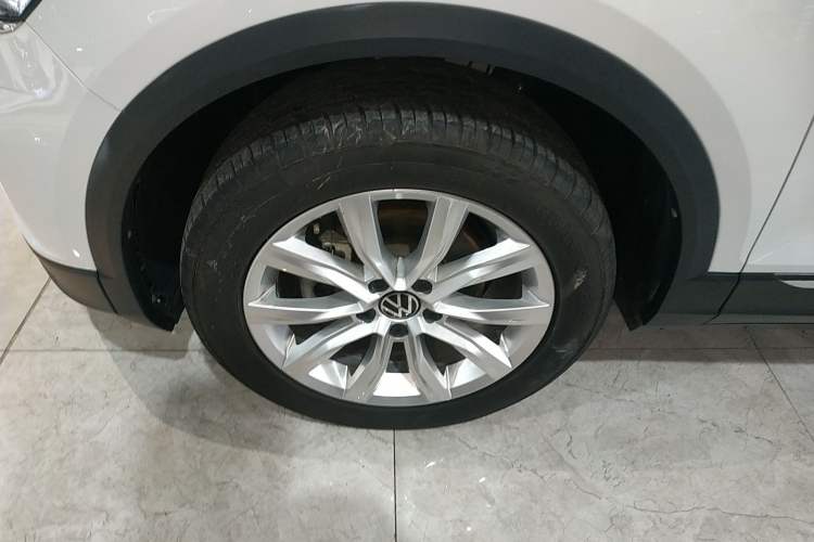 Used Volkswagen T-ROC 2022 280TSI DSG Two-Wheel Drive Elite PLUS Exterior 4