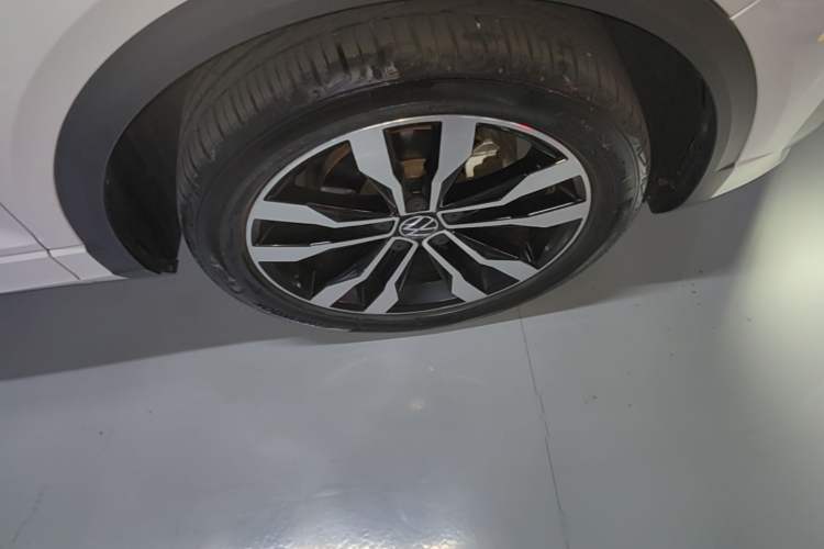 Used Volkswagen T-ROC 2022 280TSI DSG Two-Wheel Drive R-Line Pro PLUS Exterior 4