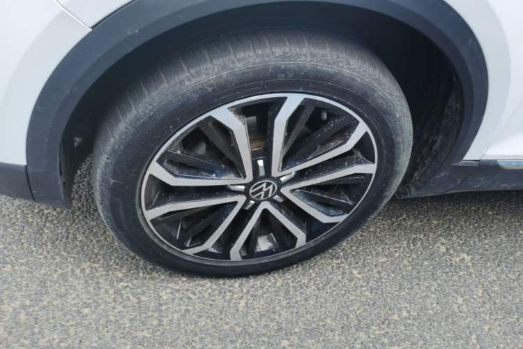 Used Volkswagen T-ROC 2022 280TSI DSG Two-Wheel Drive Comfort PLUS Exterior 4