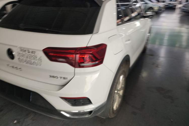 Used Volkswagen T-ROC 2022 280TSI DSG Two-Wheel Drive Elite PLUS Exterior 6